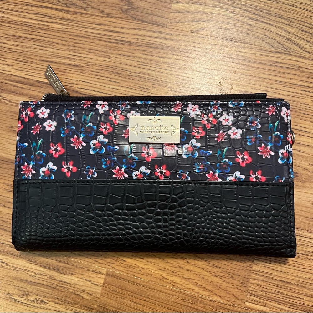Faux Leather and Floral print with Crocodile Skin Pattern Wristlet